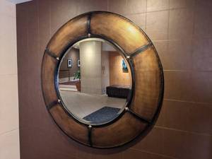 lot 43 image: Round Decorative Mirror