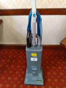 lot 726 image: Windsor Sensor S12 Commercial Vacuum
