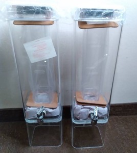 lot 761 image: Lot of 2 Beverage Dispensers