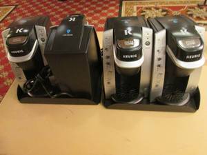 lot 325 image: (Lot of 4) Keurig K-Cup In Room Brewing Systems