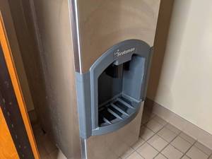 lot 1 image: Scotsman Ice Machine