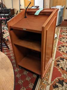 lot 636 image: One 3-Tier Podium with Wheels