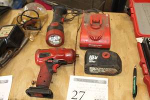 lot 27 image: Snap-on 18V Cordless Impact Wrench & Shoplight, Battery, Charger