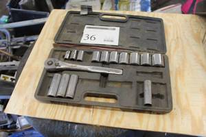 lot 36 image: Ratchet Wrench Socket Set  with Case