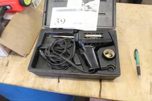 lot 39 image: Snap-on R450B Soldering Gun  with Plastic Case