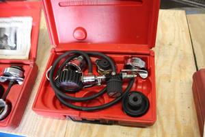 lot 51 image: Snap-on Pneumatic Cooling System Pressure Tester  with Plastic Case