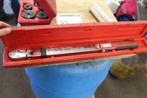 lot 55 image: Snap-on Torque Instrument  with Plastic Case