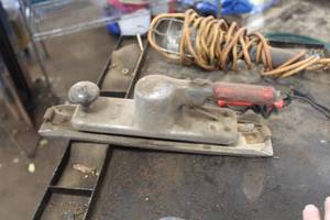 lot 82 image: Hutchins 800 Pneumatic Speed Sander Industrial