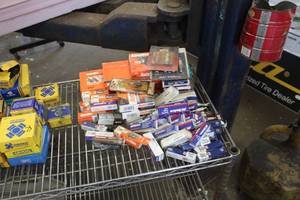 lot 123 image: Lot of Spark Plugs  - AutoLite  AC Delco