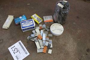 lot 152 image: Lot of Fasteners  - Brad Nails, Staples