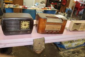 lot 168 image: Lot of (3) Vintage StereoClock Radios  - Admiral, Emerson