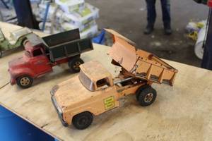 lot 197 image: Vintage Tonka Metal State Hiway Dept Truck