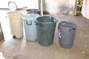 lot 210 image: Lot of (5) Plastic Garbage Cans