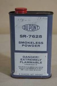lot 62 image: 8 Oz Du Pont SR-7625 Smokeless Gun Powder