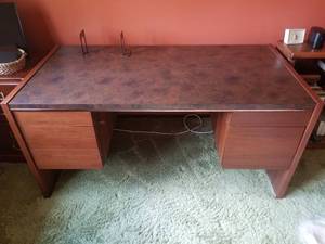 lot 58 image: Vintage Kimball Office Desk