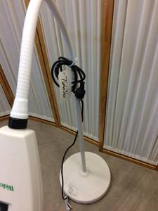 MSRP $600 Welch Allyn LS-150 Halogen Medical Examination Light - Great Working Condition&nbsp