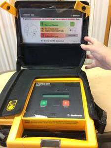 MSRP $1500 Medtronic Physio Control Lifepak 500 AED Automated External Defibrillator - Test As Working However Needs Replacement Battery