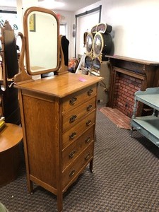 Antique Oak 5-Drawer Chest of Drawers wMirror