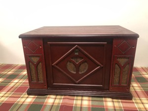 Working Thomas Pacconi Classics Turntable Cabinet