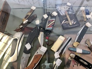 Entire Shelf Full of Assorted Knives (H)
