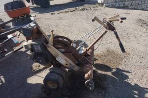 Turfco Oscillatory Power Pipe and Wire Puller