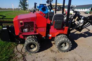 Toro Pro Sneak Model 365 Vibratory Cable Plow Trencher