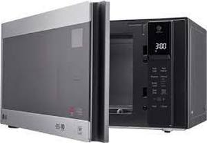 lot 46 image: LG - NeoChef 0.9 Cu. Ft. Compact Microwave with EasyClean - Stainless steel