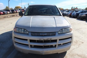 2002 Isuzu Axiom Base  XS
