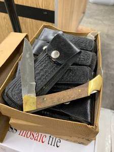5 FOLD UP KNIVES, 4 COUNT