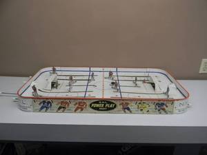 lot 2 image: VINTAGE N.H.L. POWER PLAY HOCKEY - ORIGINAL 6 NATIONAL HOCKEY LEAGUE GAME - AWESOME PIECE - GREAT FOR THE CAVE - SEE PICTURES