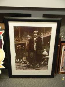 lot 4 image: FRANK GIFFORD & VINCE LOMBARDI YANKEE STADIUM 1956 - PROFESSIONALLY FRAMED PRINT - VERY NICE PIECE - MAN CAVE - APPROX 28 BY 35 - SEE PICTURES