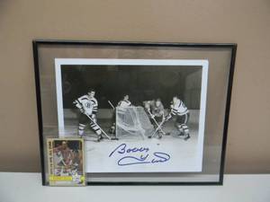 lot 23 image: BOBBY HULL CHICAGO BLACKHAWKS SIGNED 8 BY 10 WITH BOBBY HULL NHL ALL-STARS CARD - NICE SET - SEE PICTURES