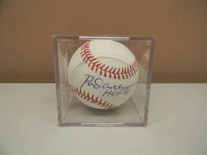 lot 34 image: MINNESOTA TWINS ROD CAREW HOF 91 SIGNED BASEBALL - IN CASE - GREAT PIECE - SEE PICTURES