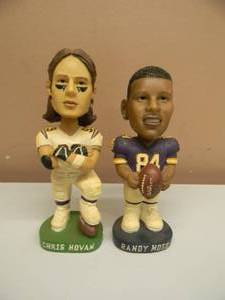 lot 52 image: MINNESOTA VIKINGS Randy Moss Bobble Dobbles & Chris Hovan Bobble Dobbles - NICE PIECES - SEE PICTURES