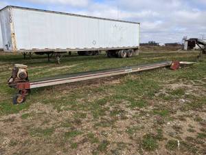 Port-A-Pour Concrete Conveyor - Aluminum - About 30 Long x 19 Wide