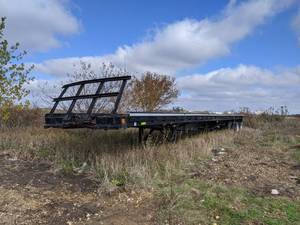 1981 45 Fruehauf Steel Deck Flatbed Semi Trailer