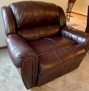 lot 75 image: Oversized Reclining Leather Chair
