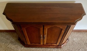 lot 69 image: Wooden Console Cabinet