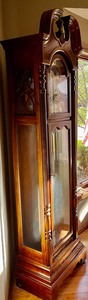 lot 1 image: Amazing Howard Miller Grandfather Clock