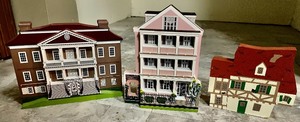 lot 98 image: Decorative Wooden House Flats