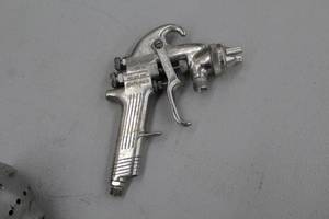 lot 42 image: Binks 19 Pneumatic Sprayer