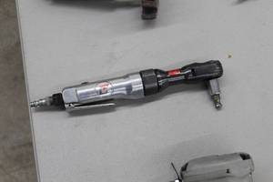 lot 44 image: TU Pneumatic Wrench