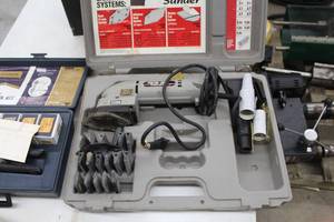 lot 60 image: Porter-Cable Profile Sander  with Case