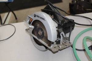 lot 68 image: Black & Decker 7391 7-14 Circular Saw