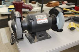 lot 82 image: Stony Craft HG8A 8 Bench Grinder