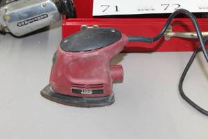 lot 71 image: Tool Shop S1B-AJ-140X140X80 DetailFinish Sander