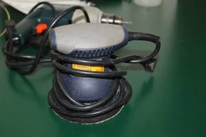 lot 119 image: Chicago Electric Power Tools 93431 Random Orbital 5 Palm Sander