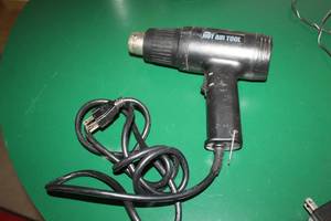 lot 109 image: HomeRight Hot Air Tool