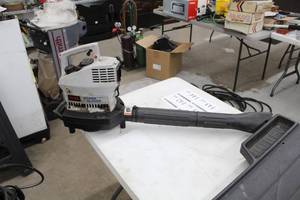 lot 140 image: Ryobi Power Blower Yard Blower, gas