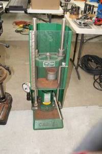 lot 11 image: Carver C Laboratory Press